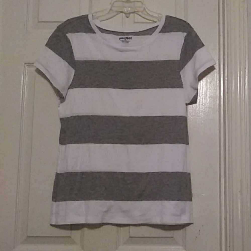 💥ON HOLD💥 White And Grey Stripped T-Shirt!!!